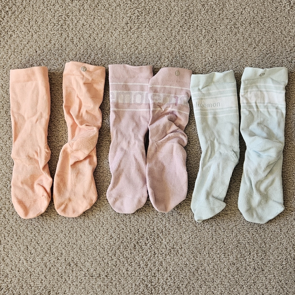 Lululemon Socks - Small